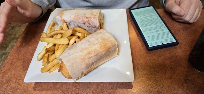 The Square on Annadale Picture 3