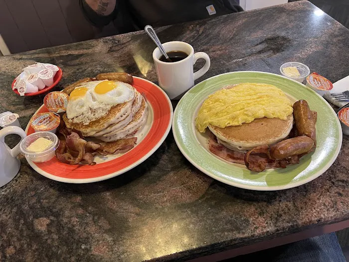 Dove Diner Picture 8