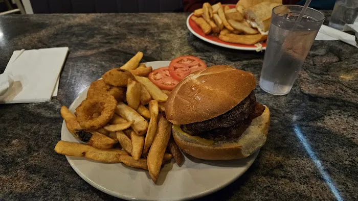 Dove Diner Picture 9