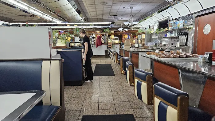 Dove Diner Picture 1