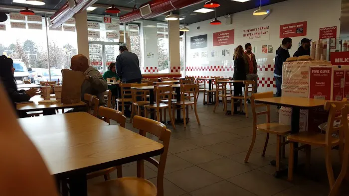 Five Guys Picture 7