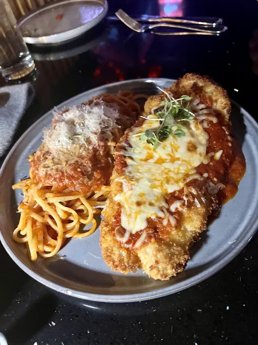 Serena Bistro and Lounge Picture 2