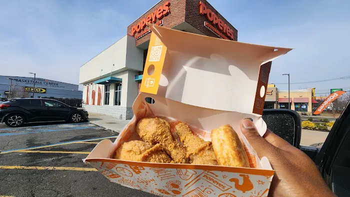 Popeyes Louisiana Kitchen Picture 2