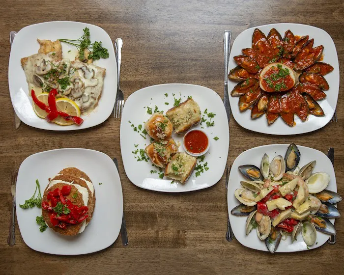 La Piazza Pizzeria & Restaurant Picture 6