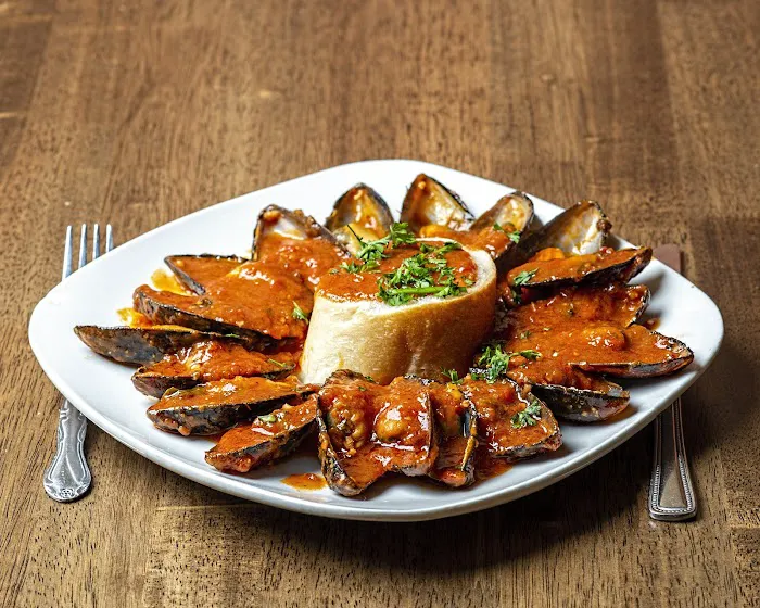 La Piazza Pizzeria & Restaurant Picture 8