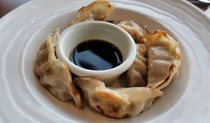 Knoll West Bar & Grille Picture 8