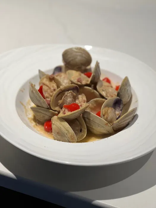 Knoll West Bar & Grille Picture 3