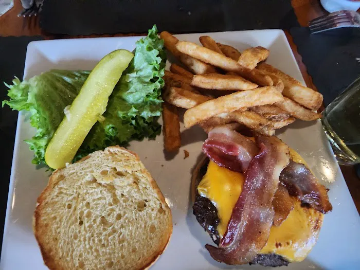 Sugar Loaf Taphouse Picture 3