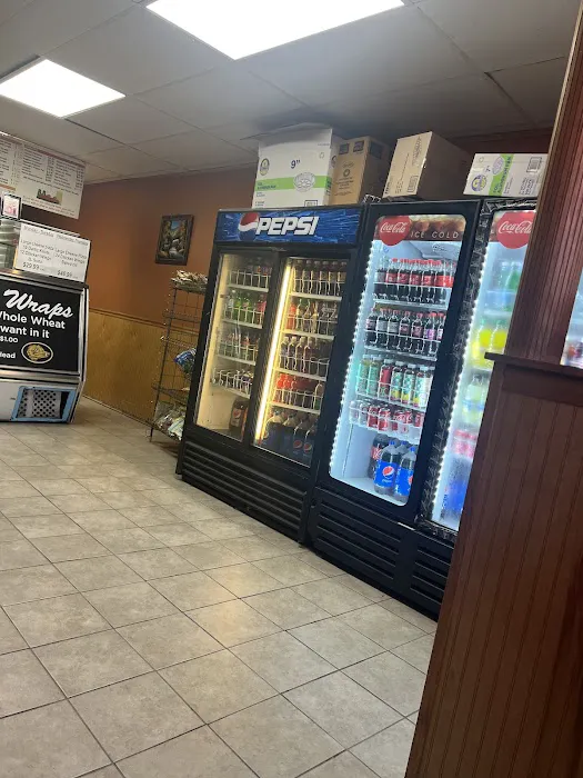 K & D Pizza & Deli Picture 3