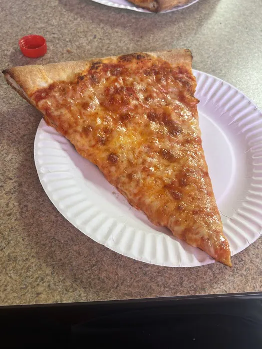 K & D Pizza & Deli Picture 4