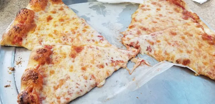 K & D Pizza & Deli Picture 6