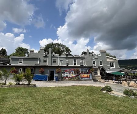 Cove Castle Restaurant