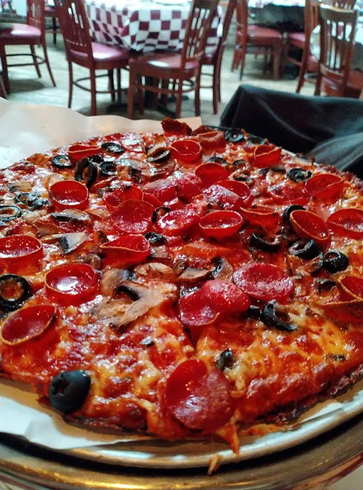 Angeloni's Restaurant and Pizzeria Picture 10