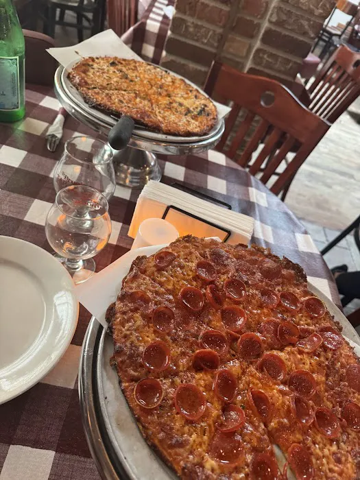 Angeloni's Restaurant and Pizzeria Picture 9