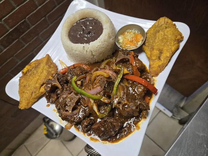 Gingerbites Haitian Bistro Picture 7