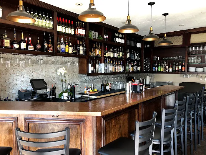 Bar Petite Picture 2