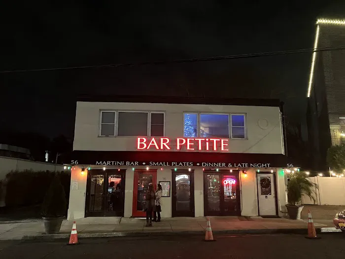 Bar Petite Picture 1