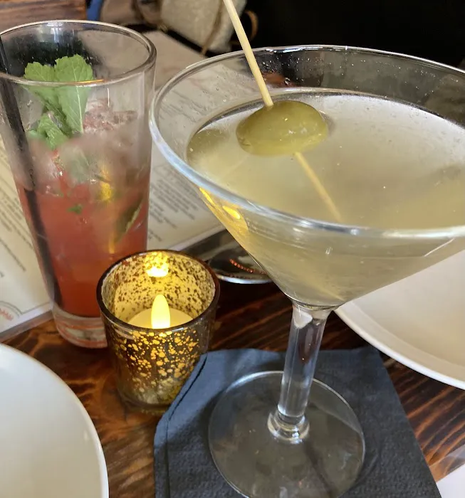 Bar Petite Picture 5