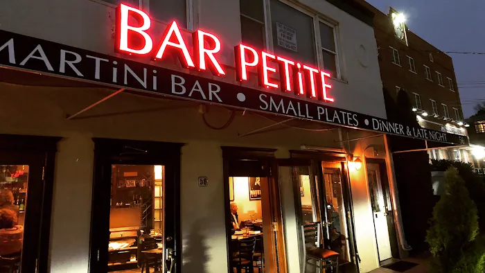 Bar Petite Picture 7