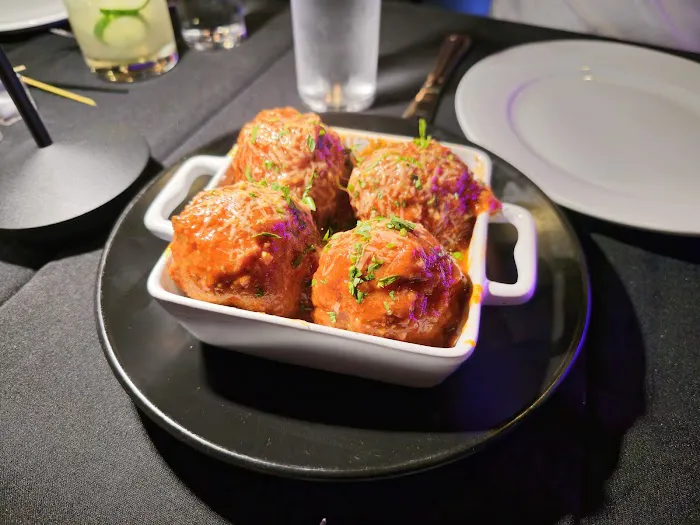 Ivy Kitchen and Bar Picture 3