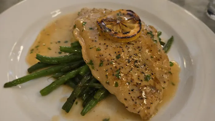 Bistro Cassis Picture 4