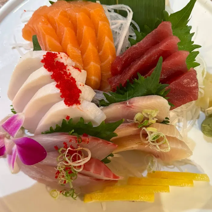 Reiki Sushi & Asian Bistro Picture 6