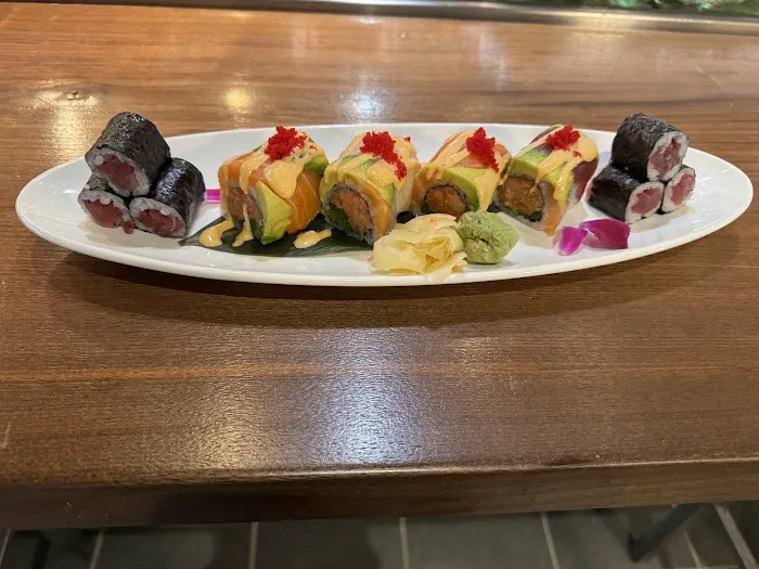 Reiki Sushi & Asian Bistro Picture 9