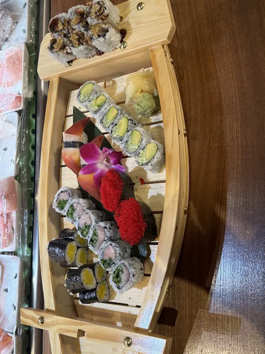 Reiki Sushi & Asian Bistro Picture 10