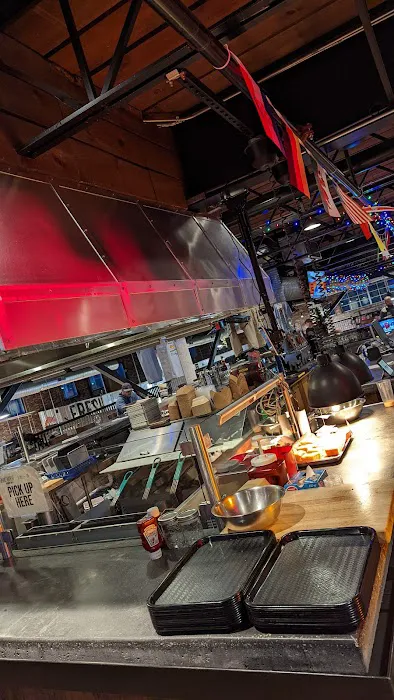 SmokeHouse Tailgate Grill - Somers Picture 6