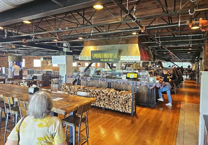 SmokeHouse Tailgate Grill - Somers Picture 7