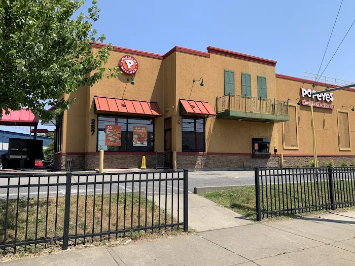 Popeyes Louisiana Kitchen Picture 6