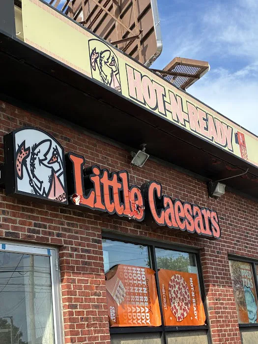 Little Caesars Pizza Picture 4