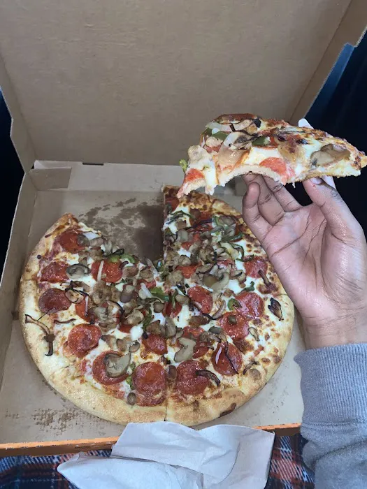 Little Caesars Pizza Picture 7