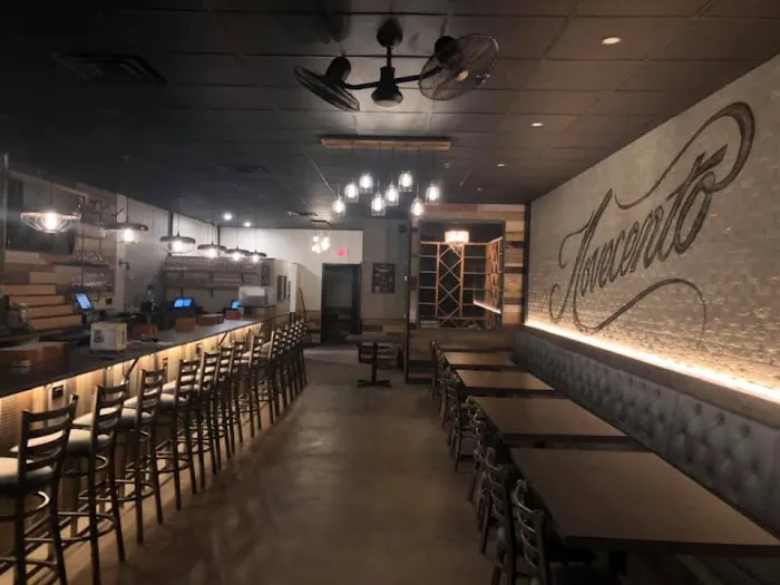 901 Wood Burning Kitchen & Bar Picture 2