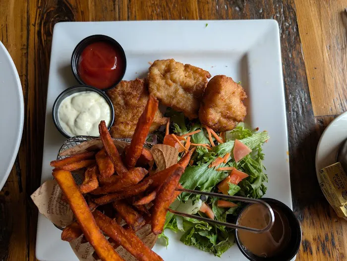 Eleven 11 Grille & Spirits Picture 6