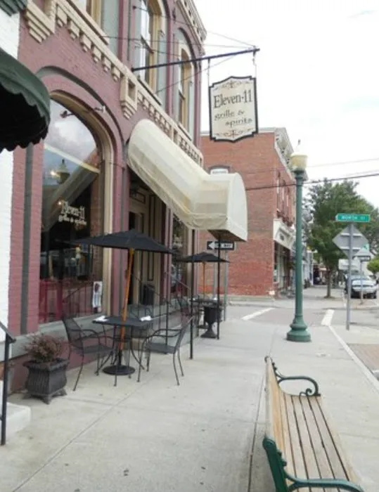 Eleven 11 Grille & Spirits Picture 1