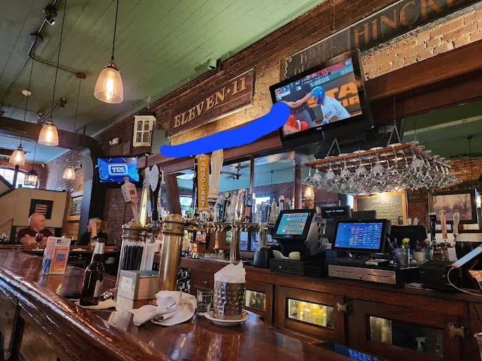 Eleven 11 Grille & Spirits Picture 10