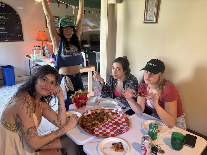 Trixie's Pizza Picture 2