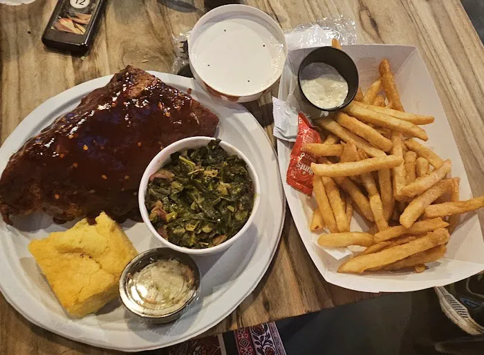 MAGGIE & EASE Picture 2