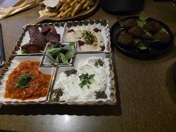 Kanoon Smoked Meat Restaurant NY Picture 3