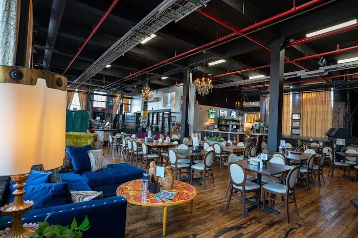 Silk Factory Picture 6