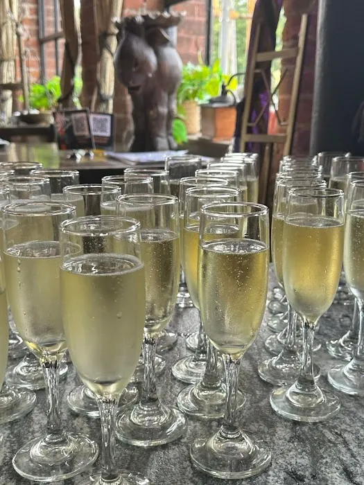 Silk Factory Picture 9