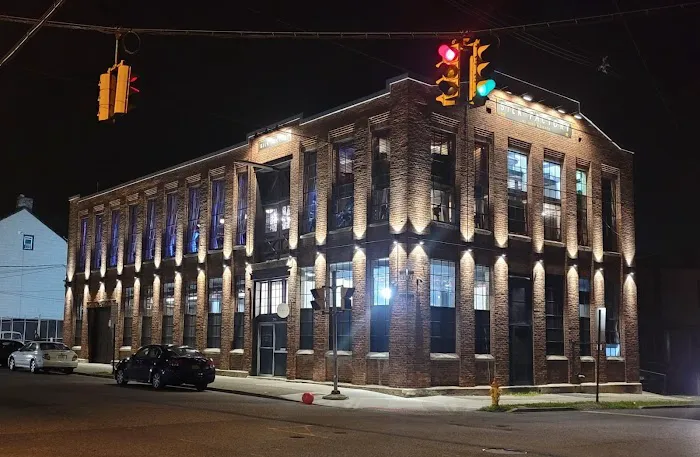 Silk Factory Picture 2