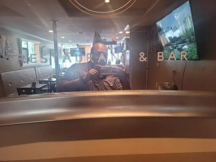 Fogon 593 Restaurant & Bar Picture 4