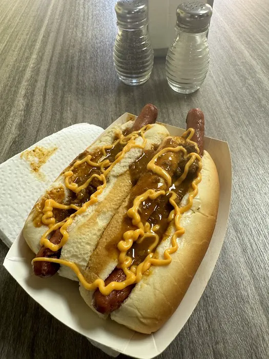 Leo's Hotdogs Picture 3