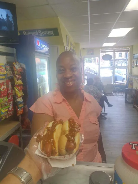 Leo's Hotdogs Picture 2