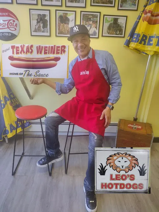 Leo's Hotdogs Picture 1