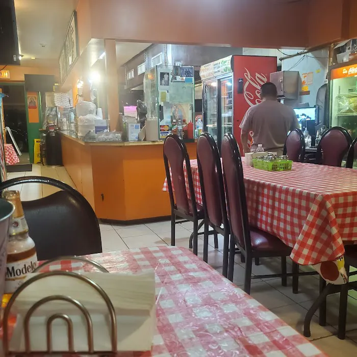 Mr Cris Pizzeria Picture 7