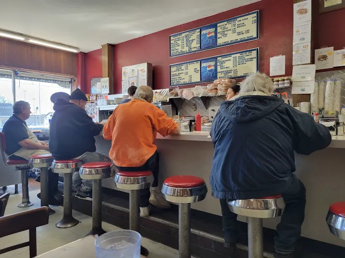 Tony's Newburgh Lunch Picture 3