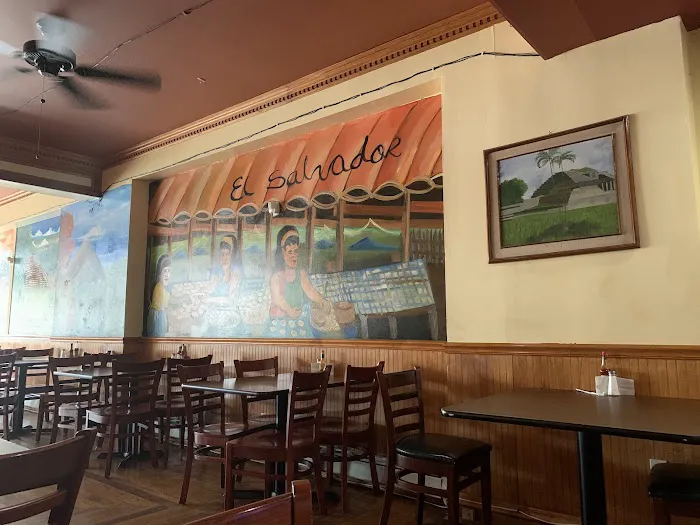 El Salvadoreño Restaurant Picture 8
